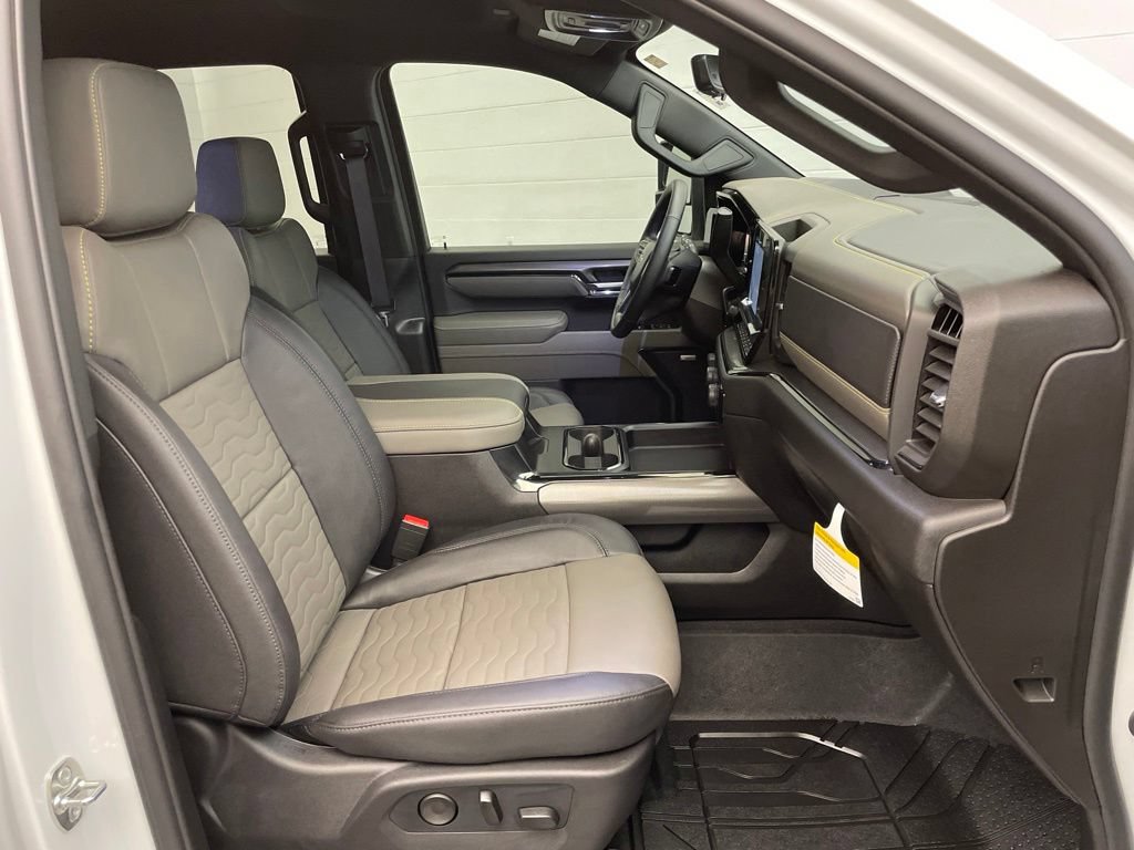 Used 2026 Chevrolet Silverado 2500 ZR2 w/ LPO, Dark Essentials Package AWD/4WD image 23