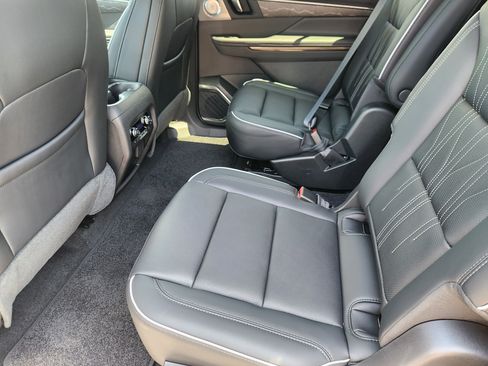 New 2025 Buick Enclave Avenir w/ Trailering Package, 5000 lbs. image 21