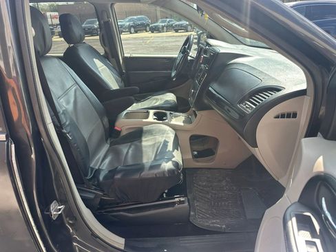 Used 2012 Dodge Grand Caravan Crew FWD image 10
