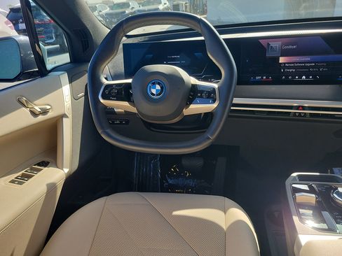 Used 2024 BMW iX xDrive50 w/ Sport Package AWD/4WD image 12