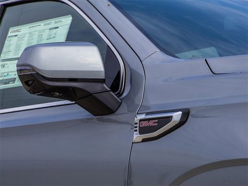 New 2025 GMC Yukon XL Denali image 3