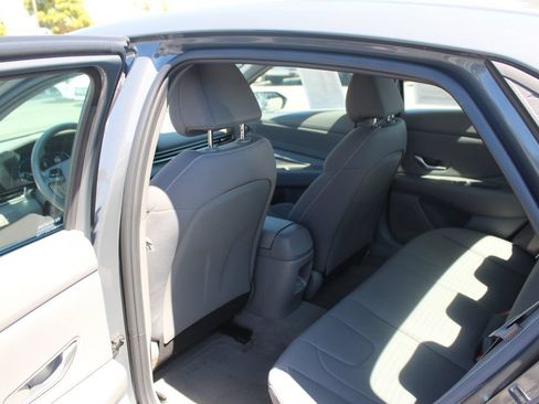Used 2025 Hyundai Elantra Sport FWD image 14
