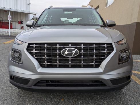 New 2025 Hyundai Venue SEL image 11