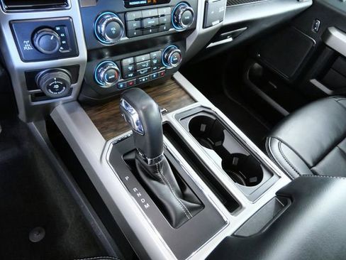 Certified 2019 Ford F150 Lariat image 21