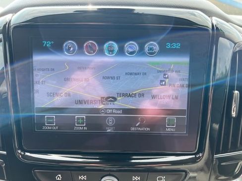 Used 2018 Chevrolet Traverse LT image 34