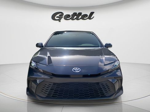 Used 2026 Toyota Camry SE FWD image 2