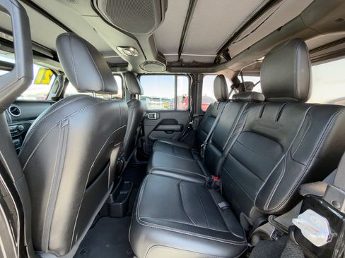 Used 2021 Jeep Wrangler Unlimited Sahara w/ Cold Weather Group AWD/4WD image 13