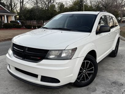 Used 2018 Dodge Journey SE w/ Connectivity Group