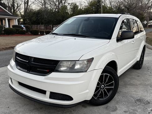 Used 2018 Dodge Journey SE w/ Connectivity Group image 1