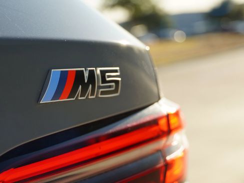 Used 2025 BMW M5 Touring image 8