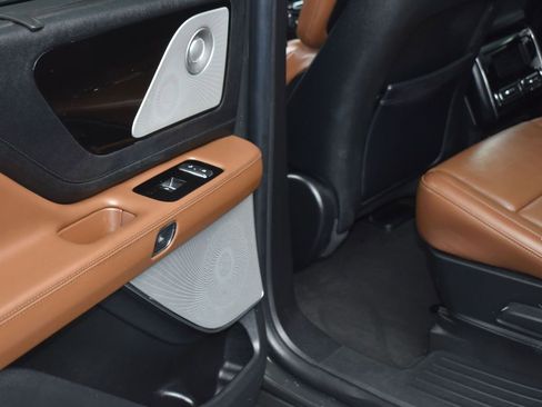 Certified 2023 Lincoln Aviator Reserve w/ Equipment Group 201A image 12