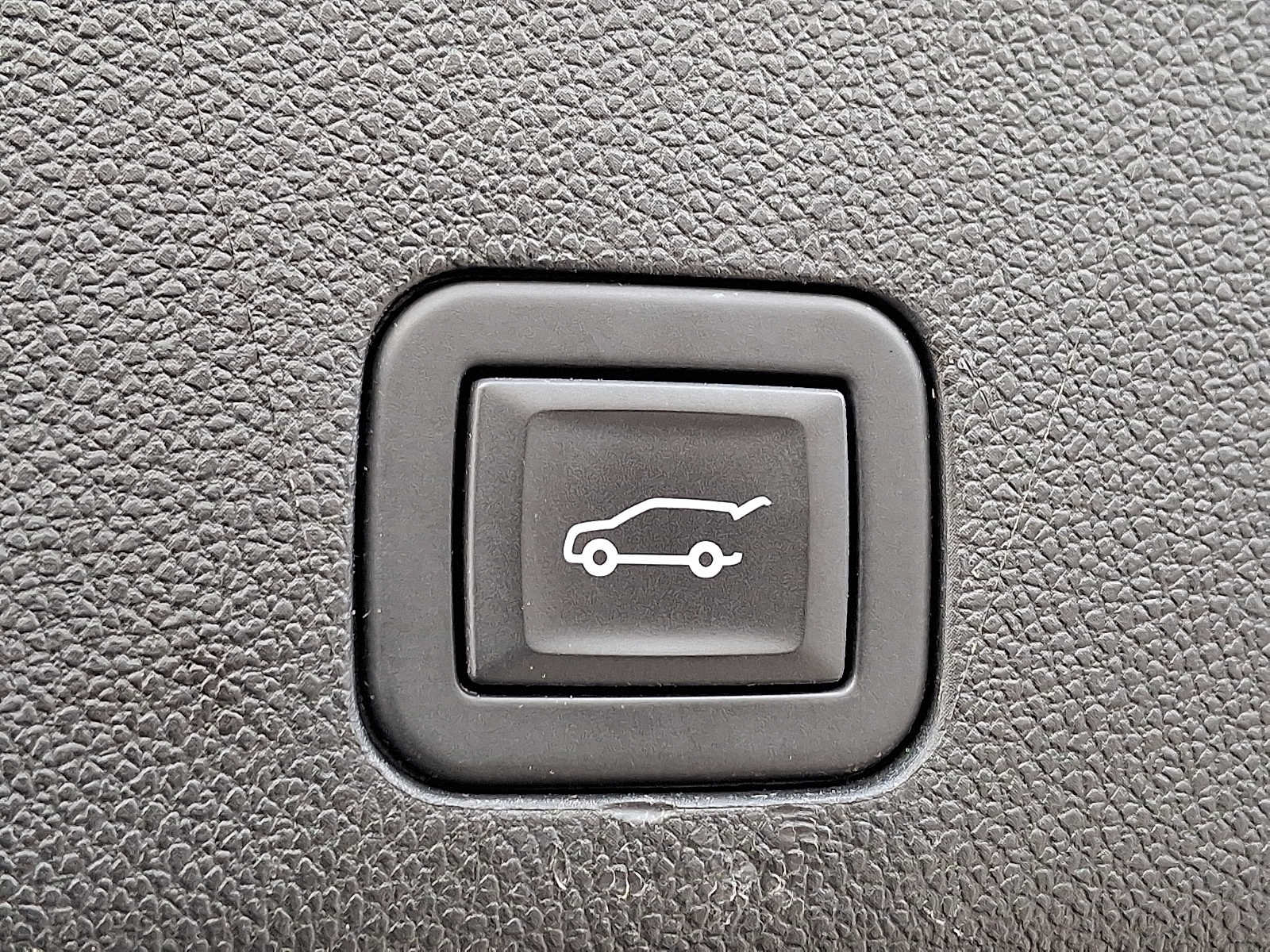 Used 2024 Chevrolet Tahoe Premier AWD/4WD image 28