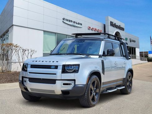 Used 2020 Land Rover Defender 110 First Edition AWD/4WD image 2