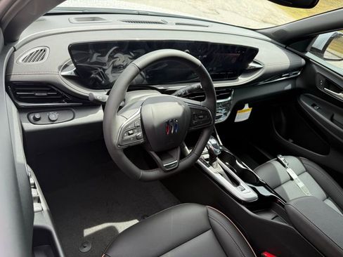 New 2026 Buick Envista Avenir FWD image 3