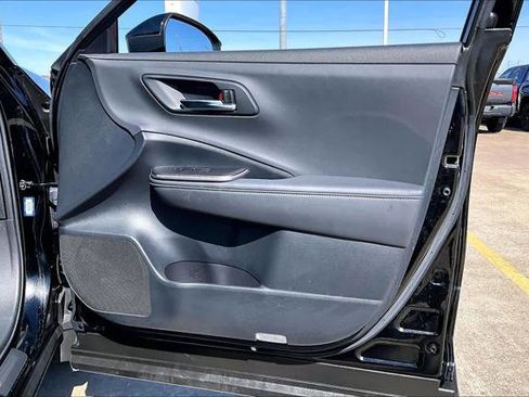 Certified 2023 Toyota Crown XLE image 22