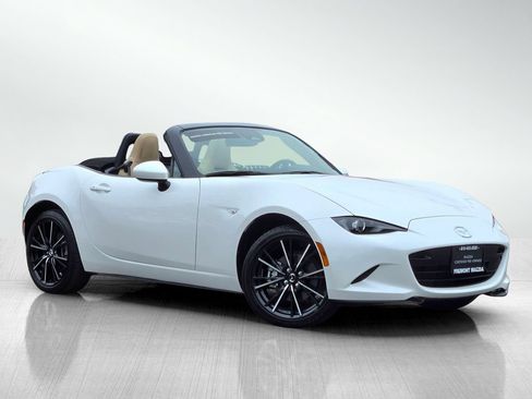 Certified 2025 MAZDA MX-5 Miata Grand Touring RWD image 2