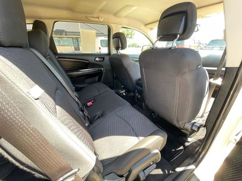 Used 2018 Dodge Journey SE w/ Blacktop Package FWD image 20