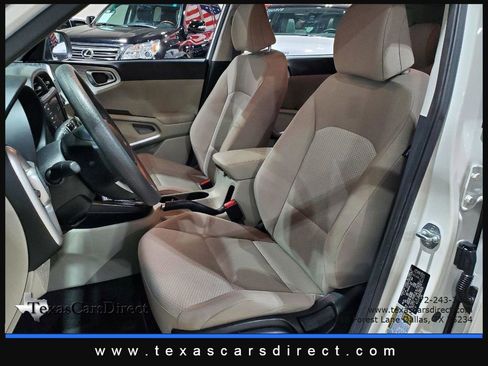 Used 2022 Kia Soul LX w/ Technology Package image 7