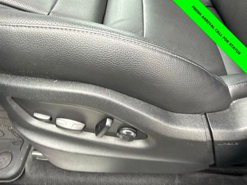 Used 2024 Porsche Cayenne AWD/4WD image 19