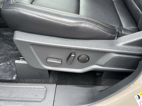 New 2026 Ford Bronco Badlands image 13