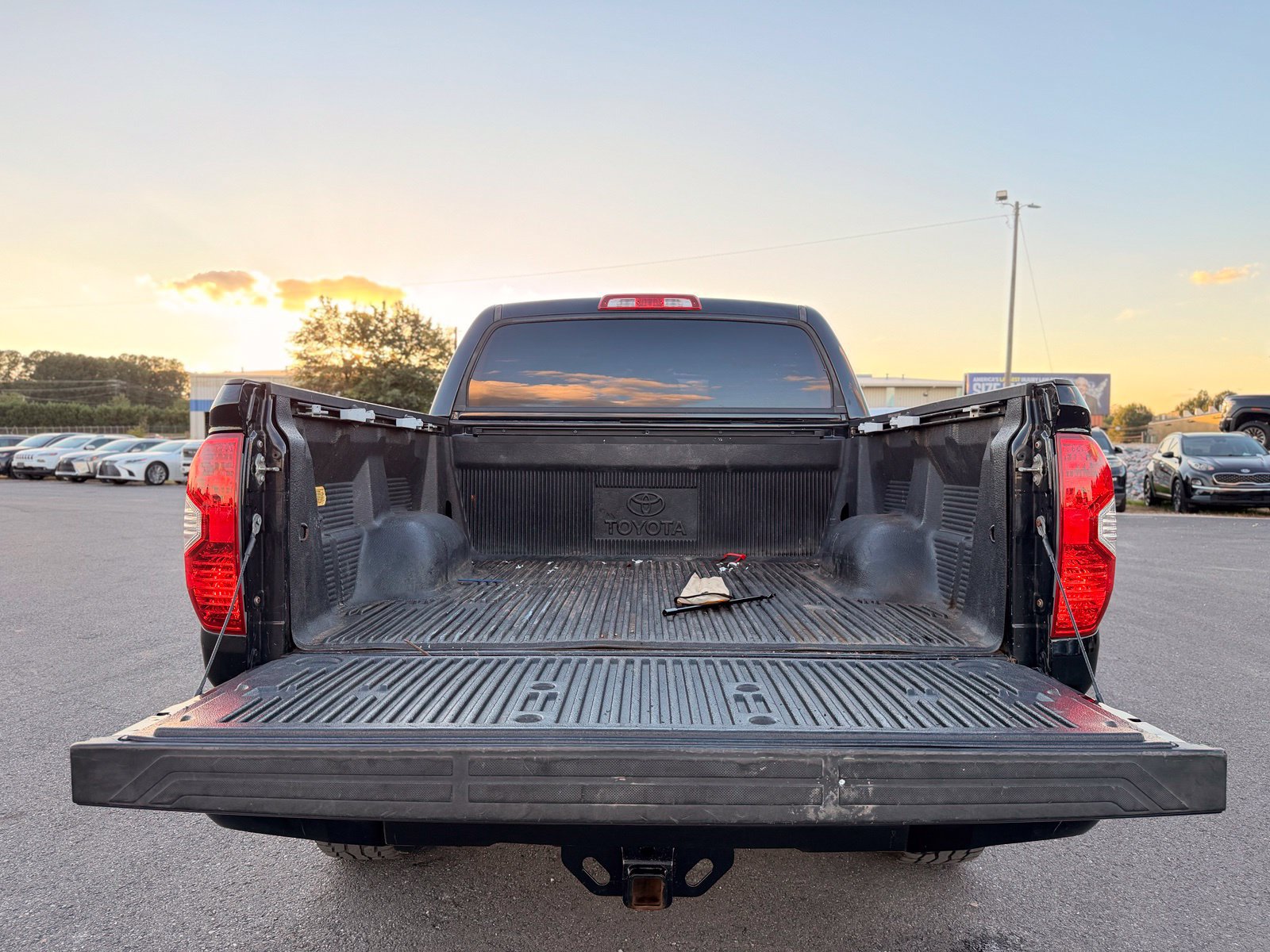 Used 2014 Toyota Tundra Limited w/ Limited Premium Package AWD/4WD image 24