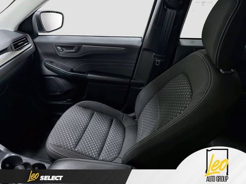 Used 2023 Ford Escape Active w/ Tech Pack #1 AWD/4WD image 26