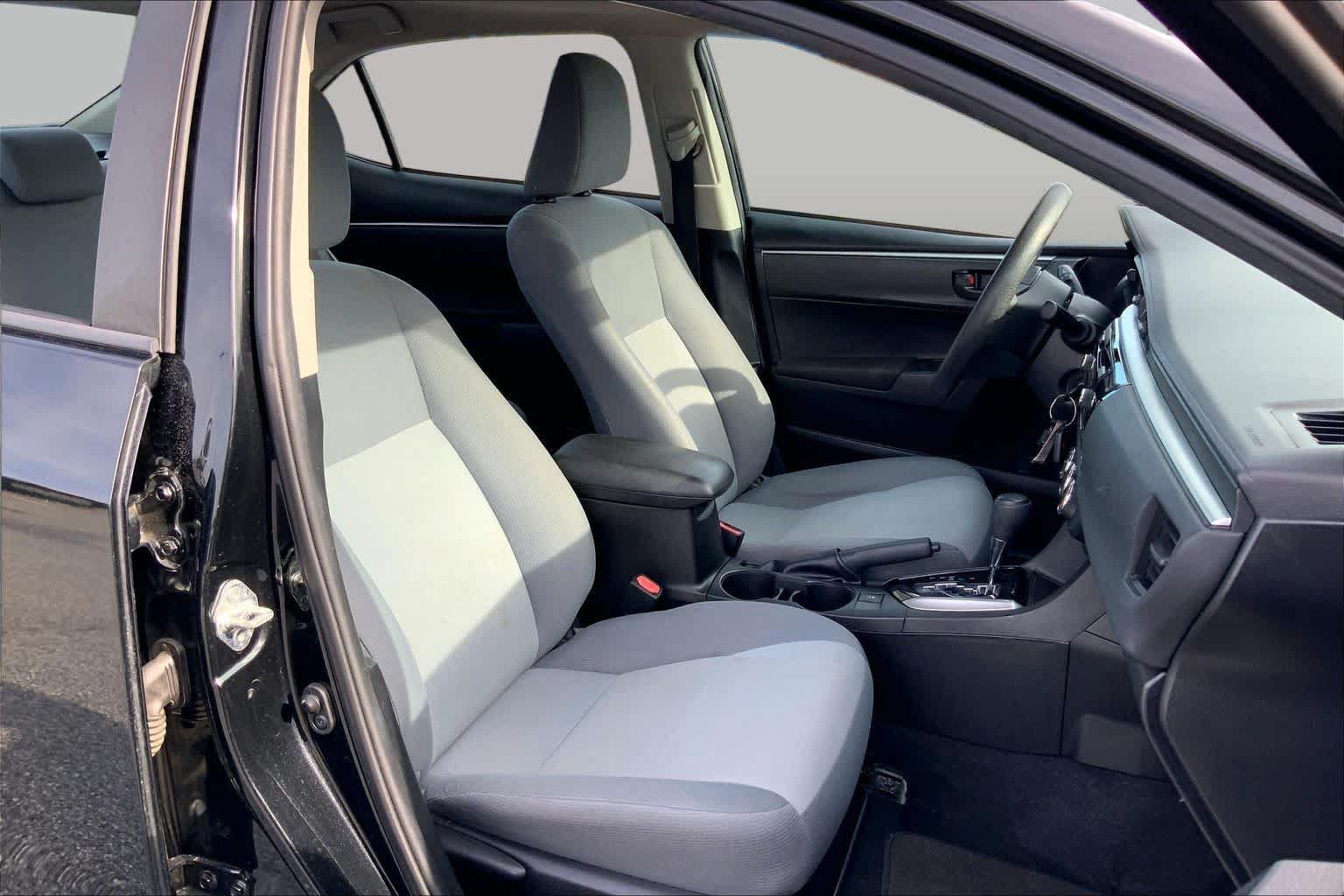 Used 2014 Toyota Corolla L FWD image 9
