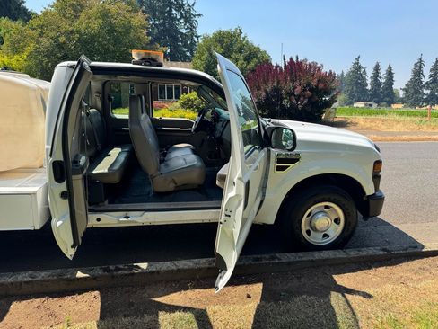 Used 2008 Ford F350 XL RWD image 15