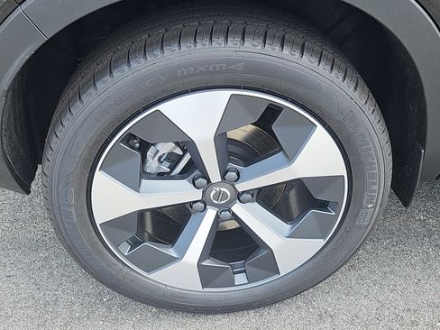 New 2026 Volvo XC40 B5 Plus w/ Protection Package Premier image 19