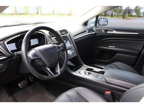 Used 2017 Ford Fusion Titanium AWD/4WD image 8