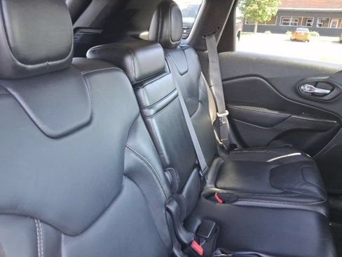 Used 2016 Jeep Cherokee Limited AWD/4WD image 9