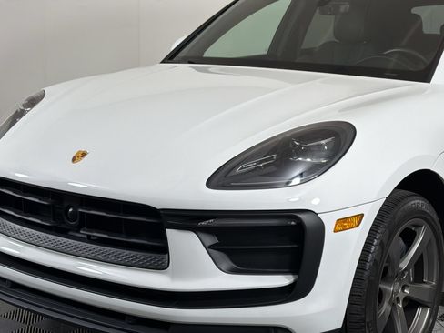 Certified 2023 Porsche Macan AWD/4WD image 14