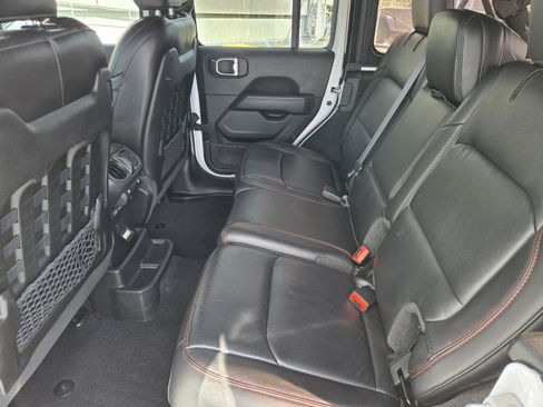 Used 2023 Jeep Wrangler Unlimited Rubicon w/ Safety Group AWD/4WD image 27