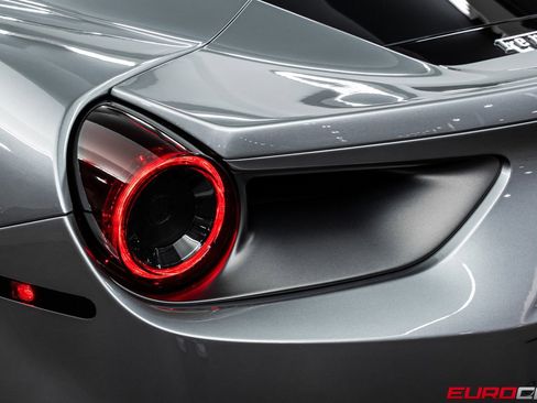 Used 2018 Ferrari 488 GTB image 22