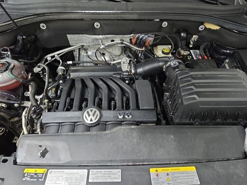 Used 2023 Volkswagen Atlas SE w/ Panoramic Sunroof Package AWD/4WD image 12