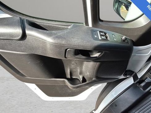 Used 2025 RAM ProMaster 2500 w/ Convenience Group FWD image 17