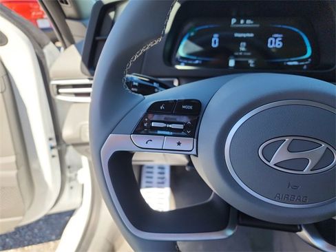 New 2025 Hyundai Elantra Sport image 23