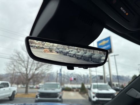 Used 2024 GMC Sierra 1500 AT4 w/ Technology Package image 28