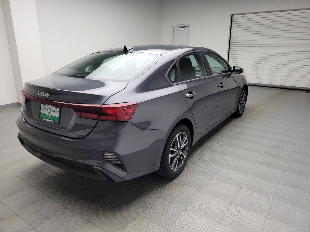 Used 2023 Kia Forte LXS w/ LXS Technology Package FWD image 9