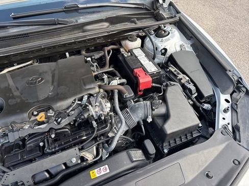 Used 2022 Toyota Camry SE image 6