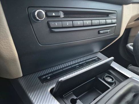 Used 2014 BMW Z4 sDrive28i RWD image 14