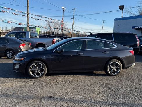 Used 2023 Chevrolet Malibu LT image 2