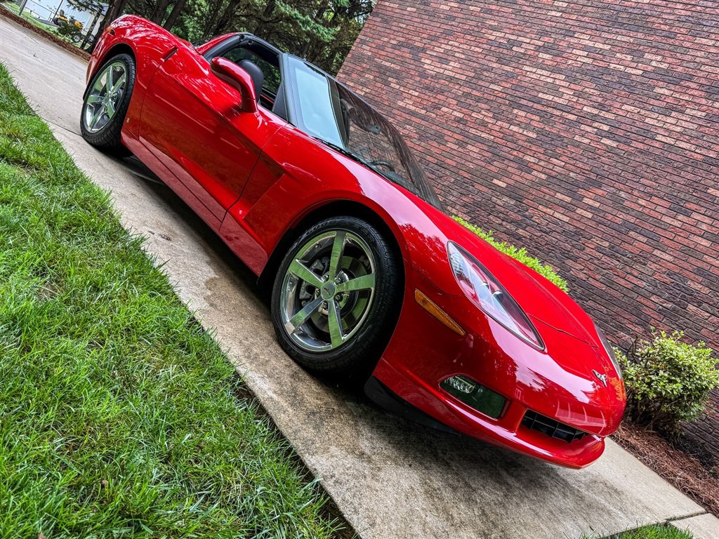 Used 2008 Chevrolet Corvette Coupe w/ Preferred Equipment Group RWD image 34