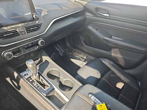 Used 2019 Nissan Altima 2.5 SR FWD image 24