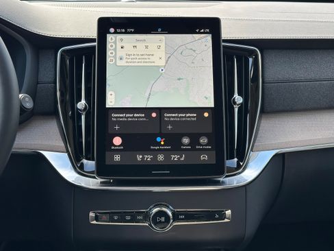 Used 2025 Volvo XC90 B6 Core w/ Protection Package Premier image 12