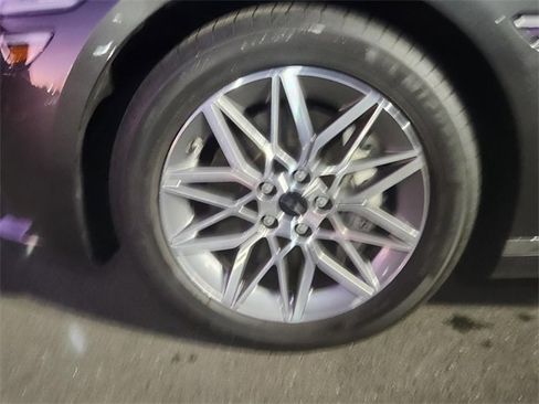 Used 2025 Genesis G80 2.5T image 30