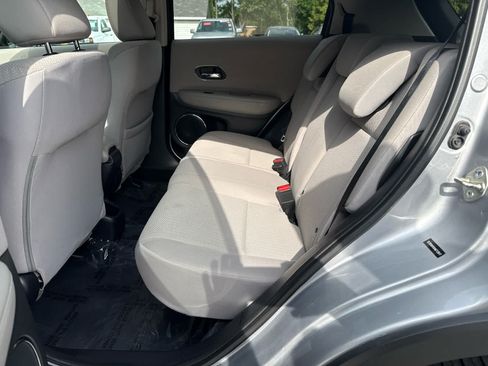 Used 2017 Honda HR-V EX image 14