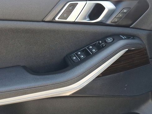 Used 2020 BMW X5 xDrive40i w/ Convenience Package AWD/4WD image 15