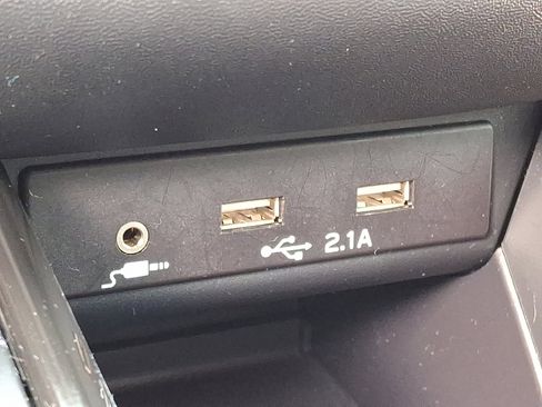 Used 2021 Subaru Outback Premium image 26