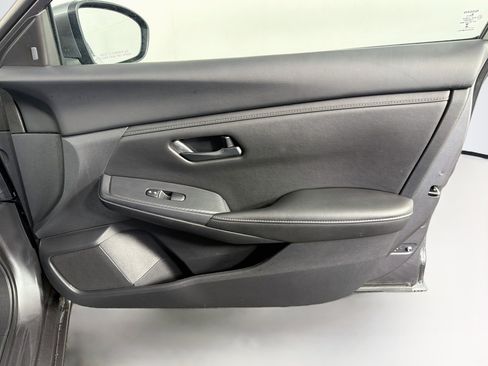 Used 2025 Nissan Sentra S FWD image 32